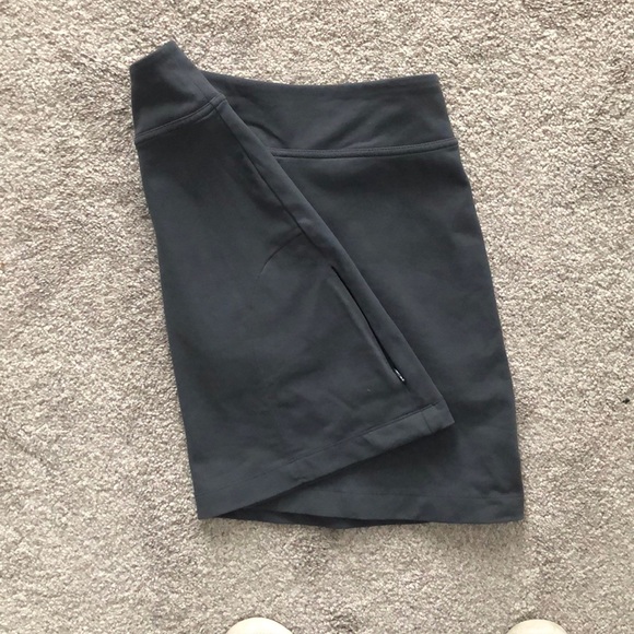 Athleta Gray Skort, Size XXS - Picture 4 of 5